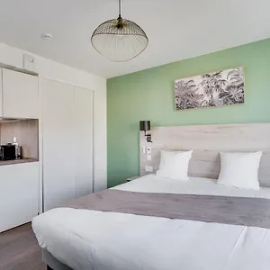 Apart-hotel Massy Palaiseau