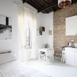 Apartamento White Ostilia Roma